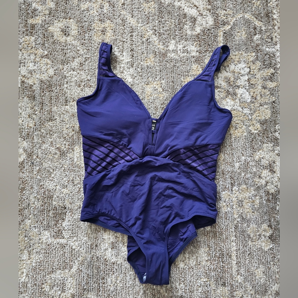 Jets By Jessika Allen Swimsuit D/DD NWT